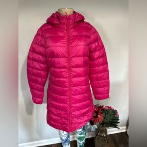 Coat size medium women down pink packable removable hood